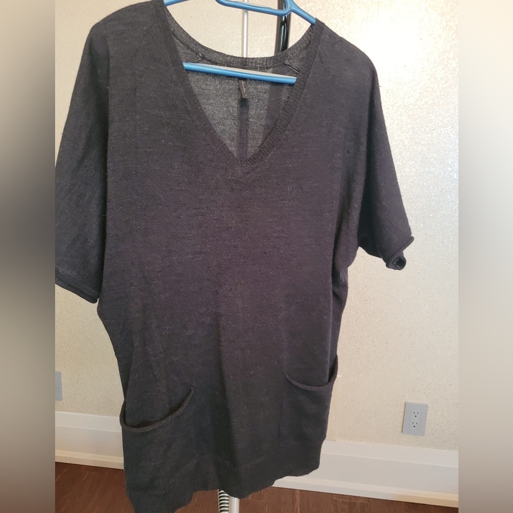 BCBG cute top